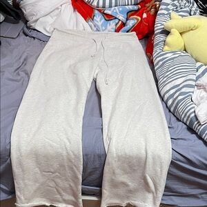 Brandy Melville women's white sweatpants